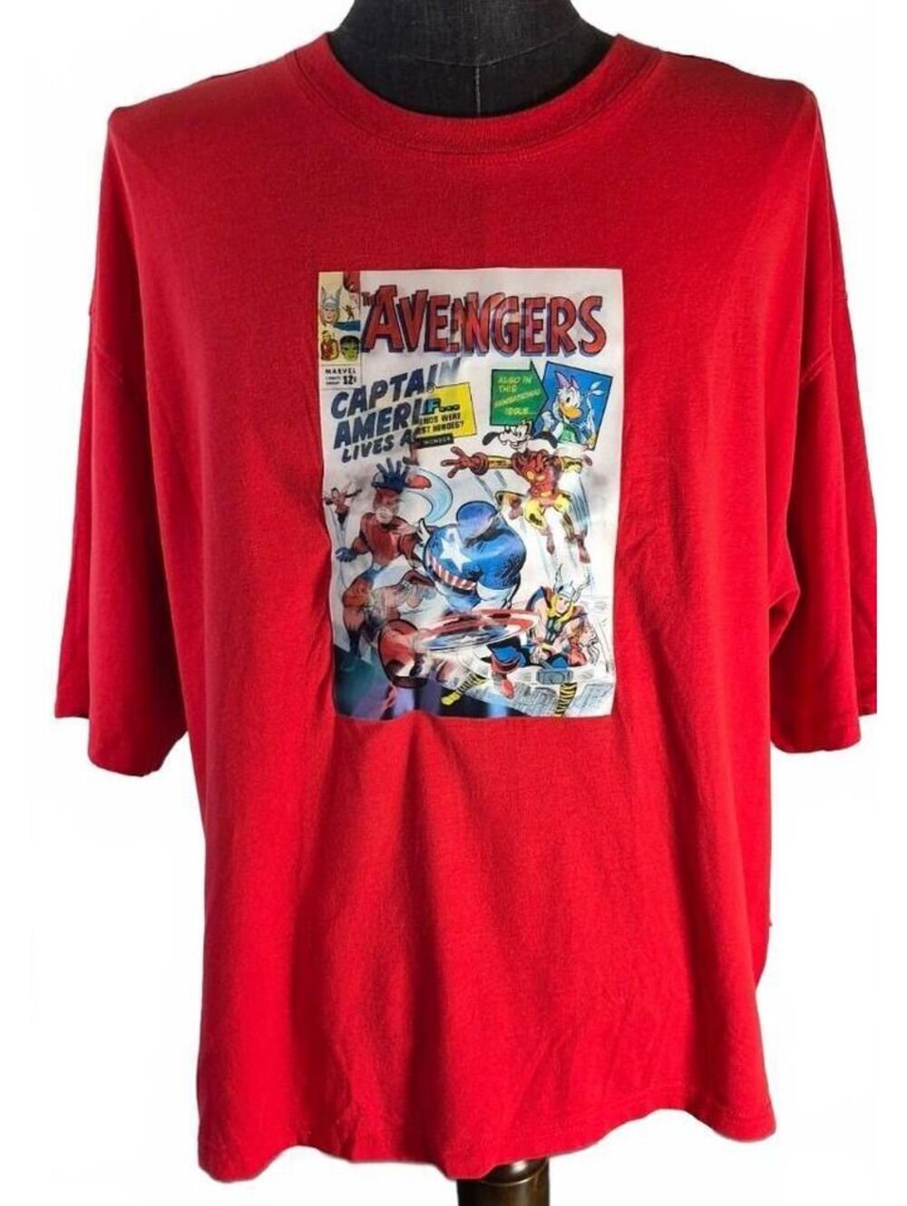 Disney 100 Marvel Avengers Lenticular Crossover Tee XL